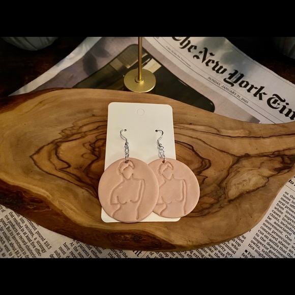 Handmade Clay Earrings | God is a Woman | Venus - Picture 8 of 8